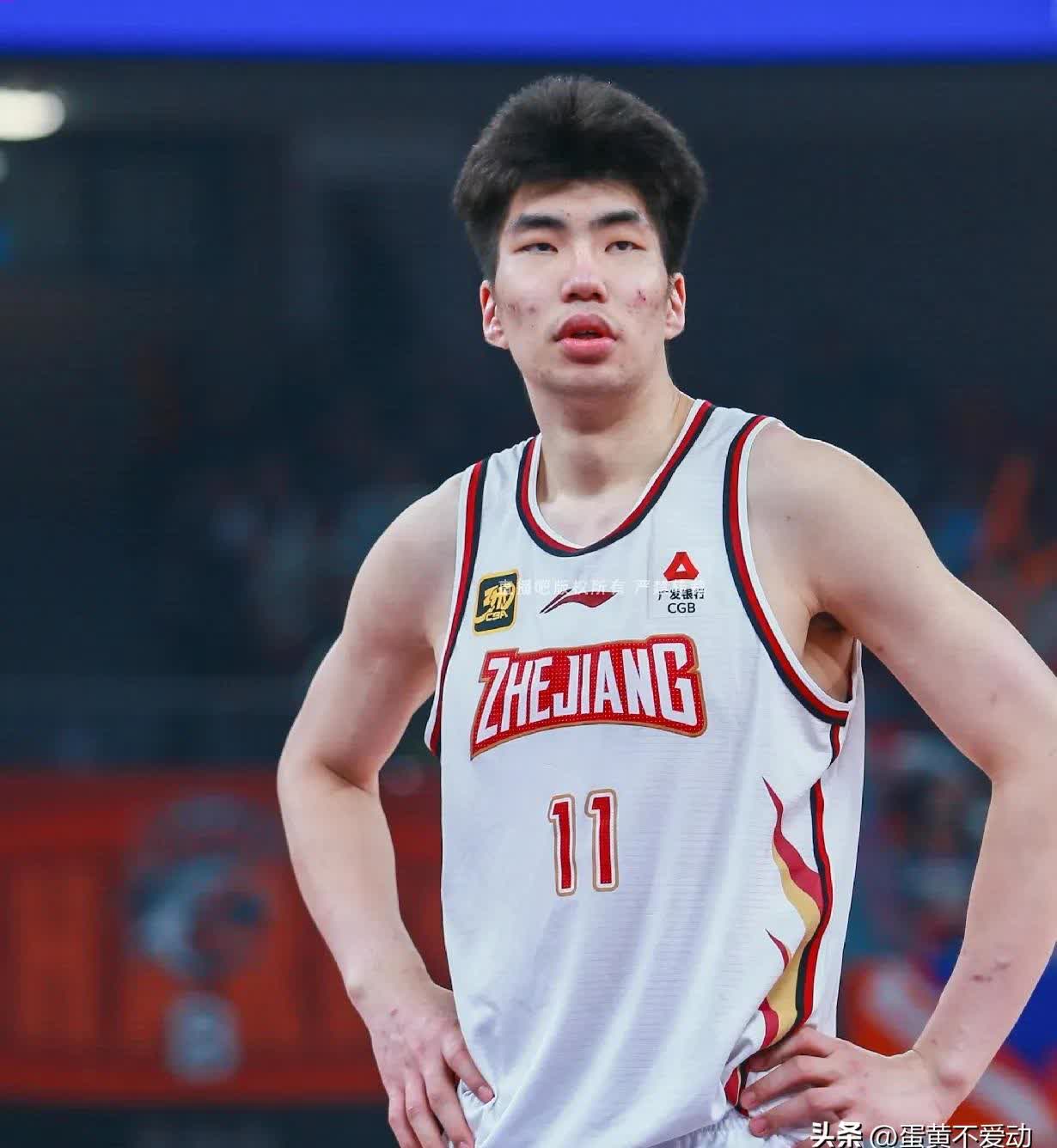 包含浙江男篮全队训练状况出炉，教练组稳扎稳打的词条